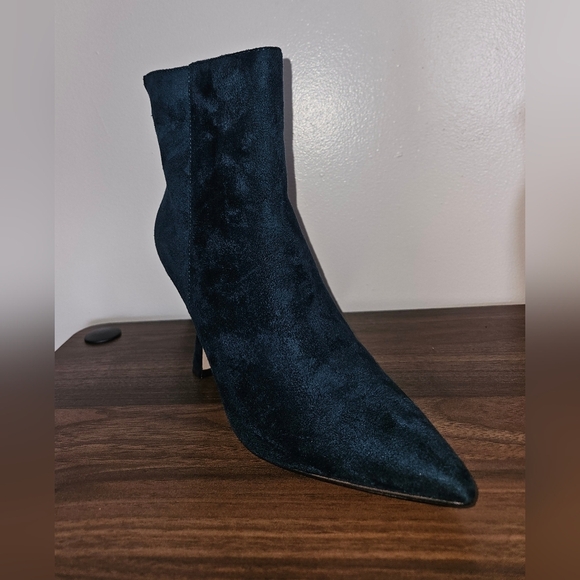 Vibrant Teal Faux Suede, Pointed-Toe, Heeled Ankle Boot NWT - Picture 5 of 7